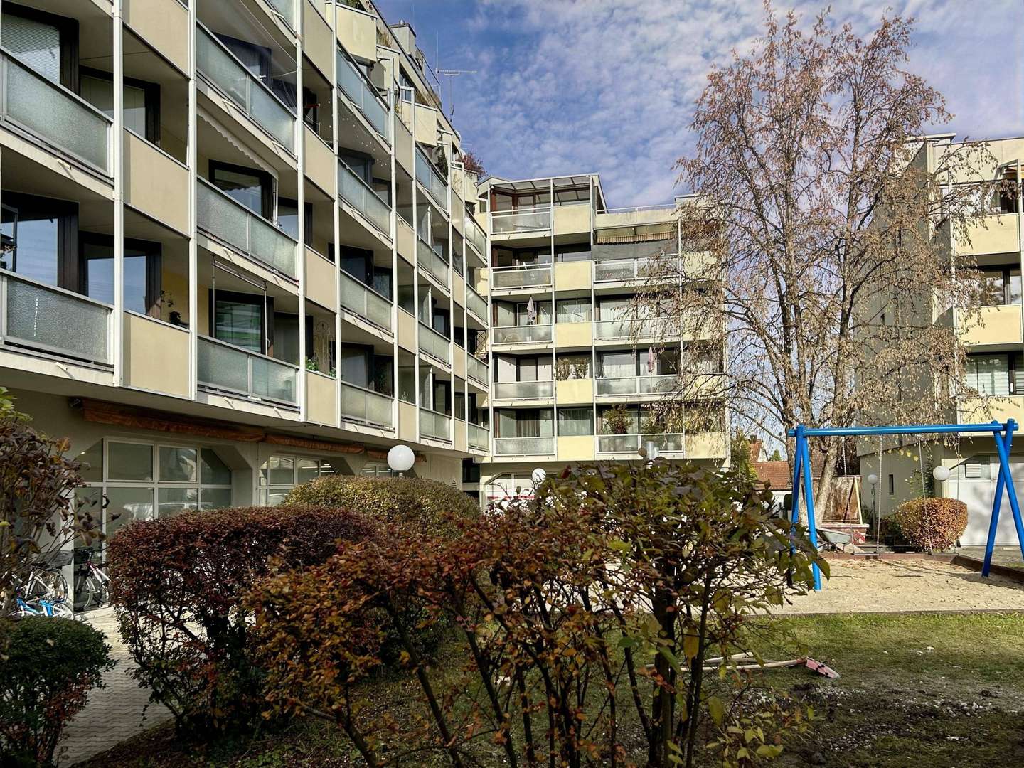 Außenansicht Außenansicht - Etagenwohnung in 85716 Unterschleißheim mit 48m² kaufen