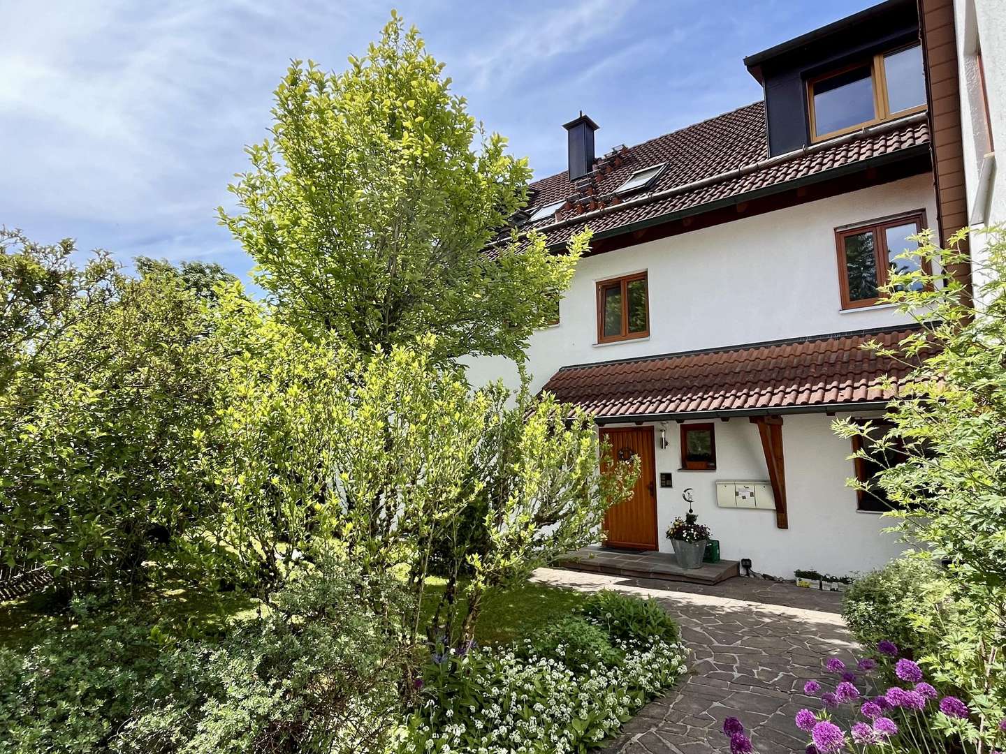Außenansicht Außenansicht - Etagenwohnung in 82285 Hattenhofen mit 108m² mieten