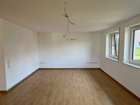 Wohnzimmer Wohnzimmer - Etagenwohnung in 82285 Hattenhofen mit 108m² mieten