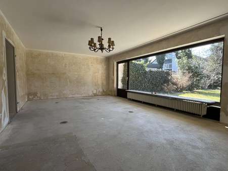 Wohnzimmer - Doppelhaushälfte in 85598 Baldham mit 148m² kaufen