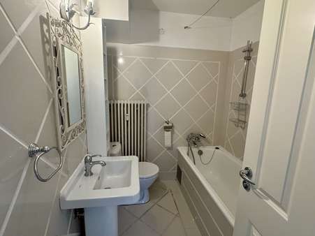 Badezimmer - Erdgeschosswohnung in 85521 Ottobrunn mit 35m² mieten