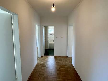 Diele - Etagenwohnung in 82319 Starnberg mit 114m² mieten