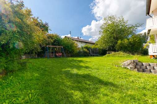 Grundstück nach Süden gerichtet Grundstück nach Süden gerichtet - Mehrfamilienhaus in 82327 Tutzing mit 730m² kaufen