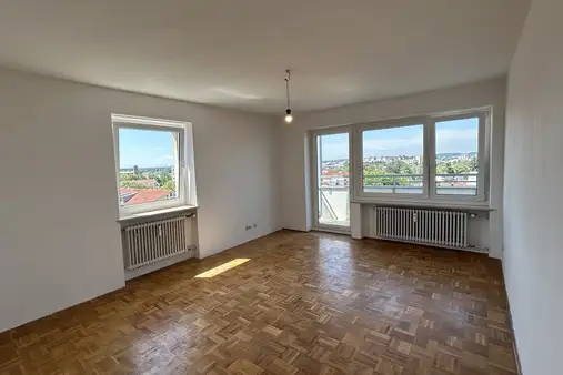 Wohntraum zum Gestalten – teilsanierte Wohnung mit sonniger Lage über den Dächern Germerings