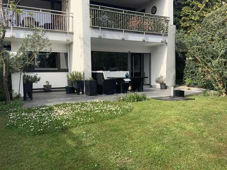Südterrasse mit Garten - Erdgeschosswohnung in 82067 Ebenhausen mit 61m² kaufen