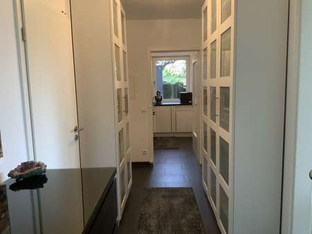 Flur - Erdgeschosswohnung in 82067 Ebenhausen mit 61m² kaufen