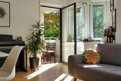 Zugang zur Loggia Zugang zur Loggia - Etagenwohnung in 81677 München mit 71m² kaufen