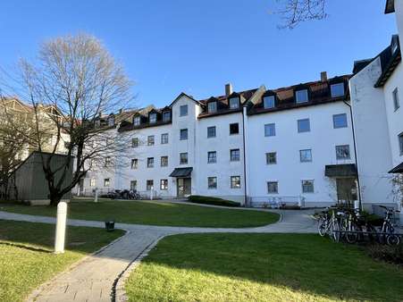 Außenansicht - Erdgeschosswohnung in 85604 Zorneding mit 58m² mieten