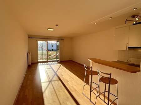 Wohn-/ Essbereich - Erdgeschosswohnung in 85604 Zorneding mit 58m² mieten