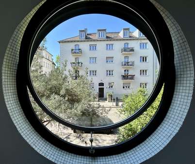 Fenster Treppenhaus - Etagenwohnung in 80805 München mit 29m² kaufen