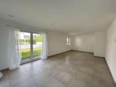 großzügige Küche u. Essbereich - Doppelhaushälfte in 82131 Gauting mit 142m² kaufen
