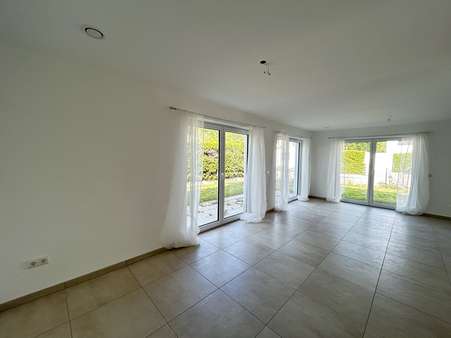 heller Wohnbereich - Doppelhaushälfte in 82131 Gauting mit 142m² kaufen
