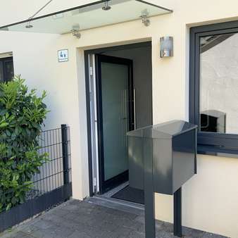 Hauseingang - Maisonette-Wohnung in 82538 Geretsried mit 76m² kaufen