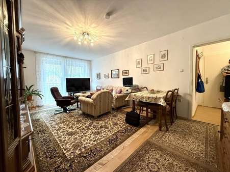 Wohnzimmer aktuell Wohnzimmer aktuell - Etagenwohnung in 85567 Grafing mit 83m² kaufen