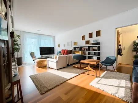 Große, gepflegte 4-Zimmer-ETW nahe S-Bahnhof