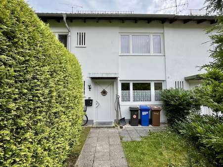 Außenansicht Außenansicht - Reihenmittelhaus in 81477 München mit 166m² mieten