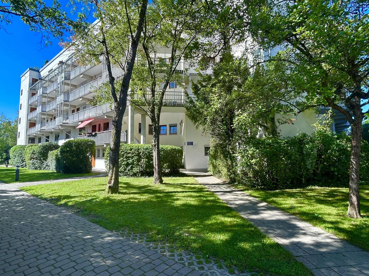 Außenansicht - Etagenwohnung in 81739 München mit 56m² kaufen