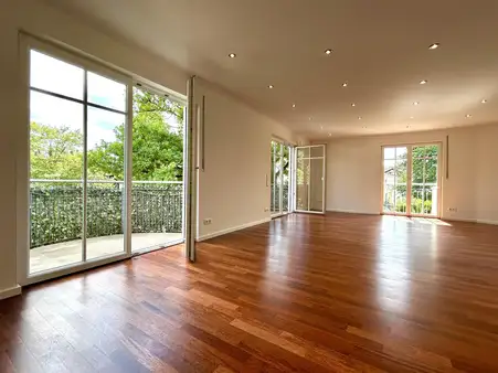 Exklusives Doppelhaus mit zwei getrennten Wohneinheiten 
- Ideal für Eigennutzer und Kapitalanleger 
