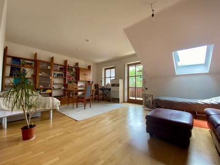 Wohnzimmer Wohnzimmer - Etagenwohnung in 82054 Sauerlach mit 70m² kaufen