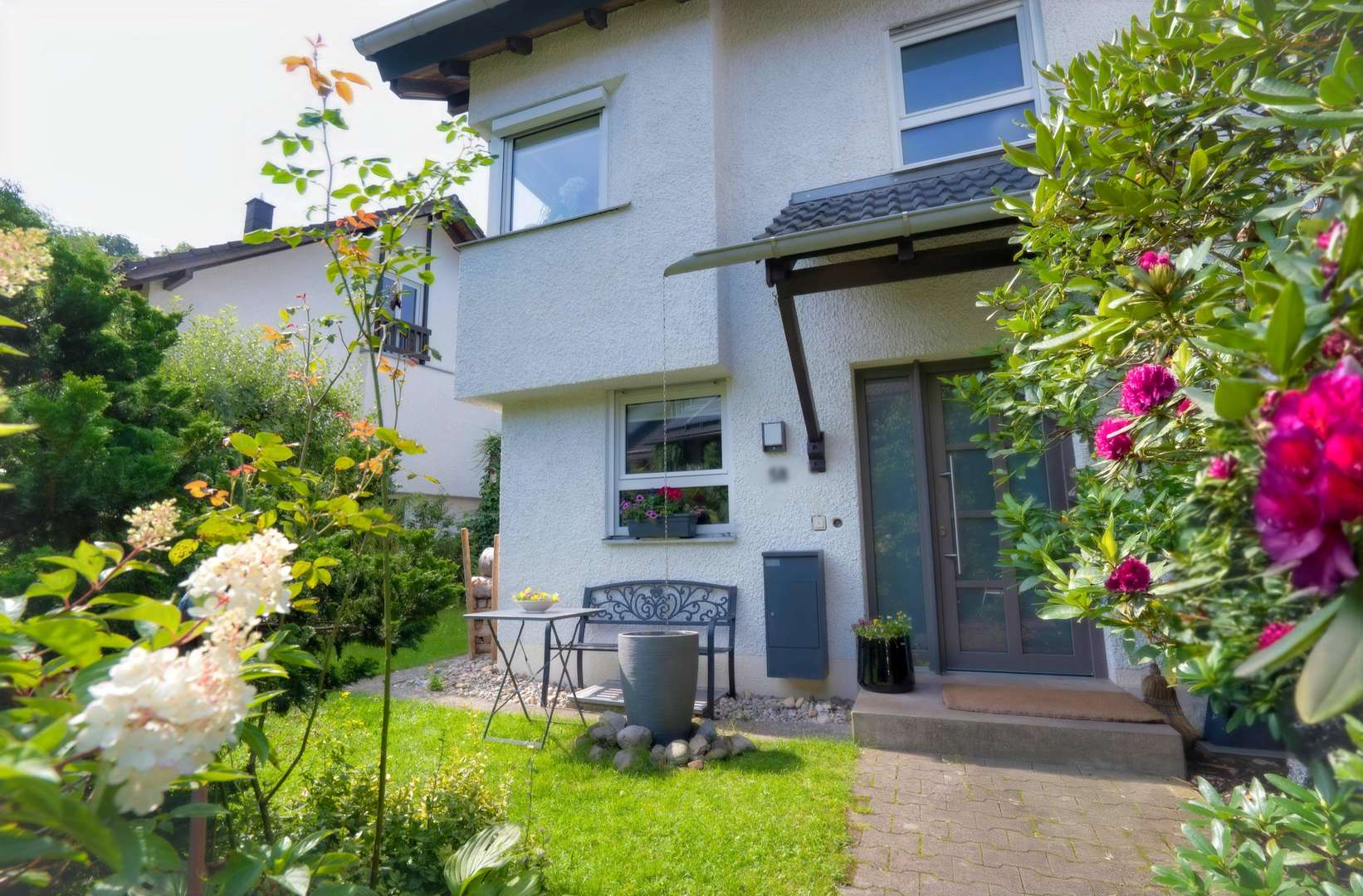Herzlich Willkommen! Herzlich Willkommen! - Reiheneckhaus in 82131 Gauting mit 137m² kaufen