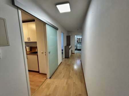 Flur - Etagenwohnung in 82110 Germering mit 85m² kaufen