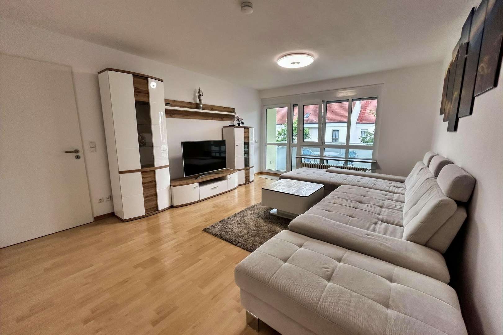 Wohnzimmer - Etagenwohnung in 82110 Germering mit 85m² kaufen