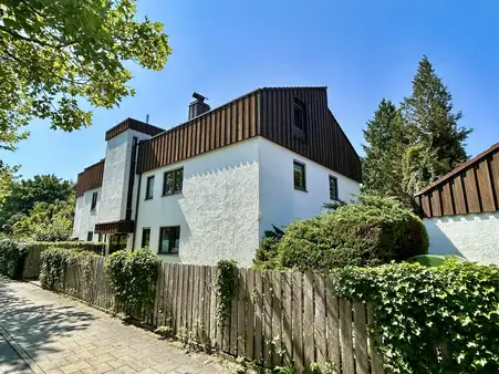 Erdgeschosswohnung mit viel Charme und Gartenanteil in Ottobrunn