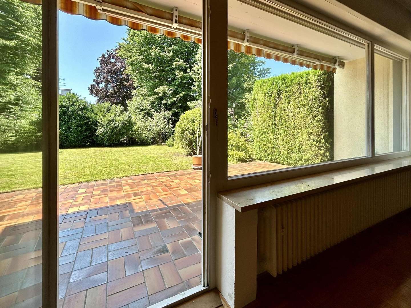 Blick in den Garten Blick in den Garten - Doppelhaushälfte in 85622 Feldkirchen mit 120m² kaufen