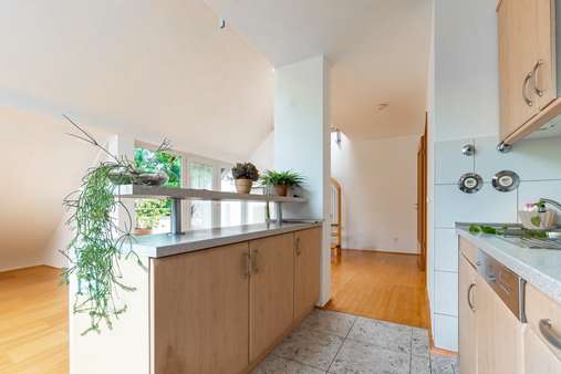 offene Küche - Dachgeschosswohnung in 82319 Starnberg mit 84m² kaufen
