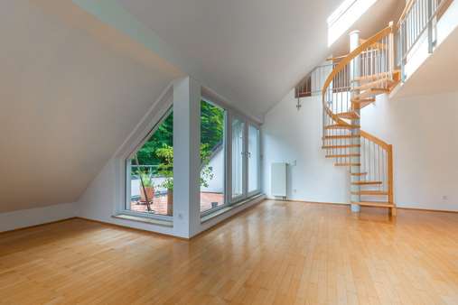 Wohn-/Essbereich - Dachgeschosswohnung in 82319 Starnberg mit 84m² kaufen