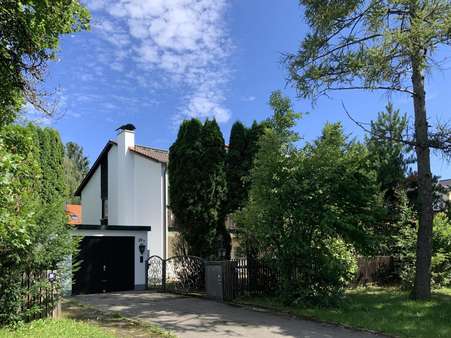… mit viel Grün - Doppelhaushälfte in 85521 Riemerling mit 130m² kaufen