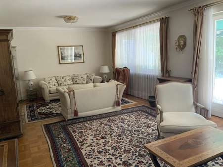 Wohnzimmer - Doppelhaushälfte in 85521 Riemerling mit 130m² kaufen