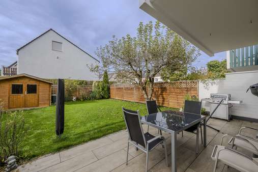 Blick in den Garten Blick in den Garten - Reiheneckhaus in 85540 Haar mit 131m² kaufen