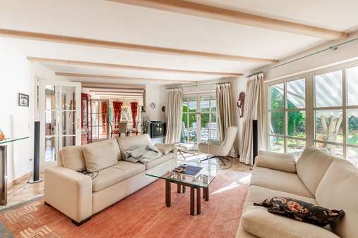 Wohnzimmer Wohnzimmer - Doppelhaushälfte in 82335 Berg mit 200m² kaufen