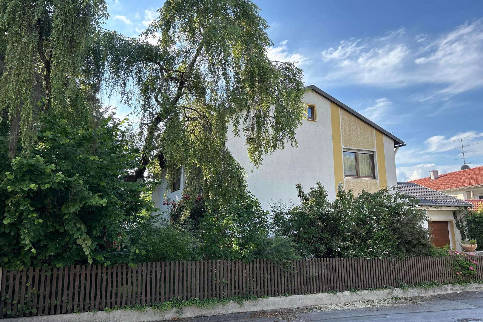 Straßenseite - Grundstück in 85586 Poing mit 943m² kaufen