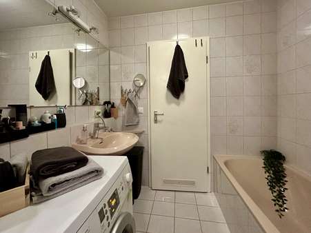 Badezimmer - Erdgeschosswohnung in 85716 Unterschleißheim mit 61m² kaufen