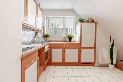 geräumige Wohnküche - Dachgeschosswohnung in 82211 Herrsching mit 70m² kaufen