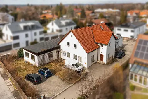 Wohnbaugrundstück mit Baugenehmigung in Berg