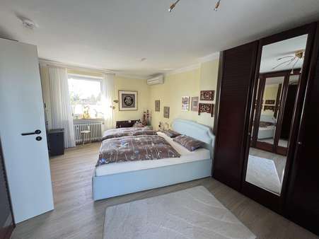 Schlafzimmer - Etagenwohnung in 80689 München mit 138m² kaufen