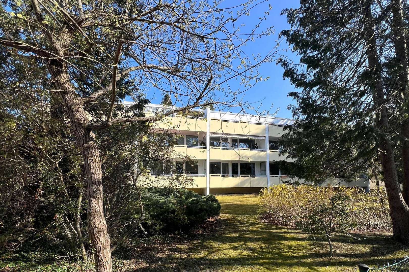 Vorderansicht Vorderansicht - Etagenwohnung in 81247 München mit 59m² kaufen