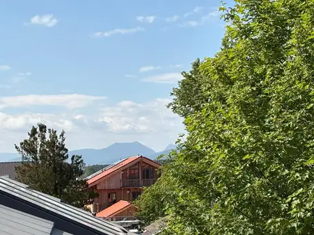 NEUBAU - RMH, real geteilt & Wärmepumpe in Holzkirchen 