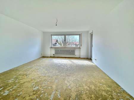 Wohnzimmer - Etagenwohnung in 82205 Gilching mit 69m² kaufen