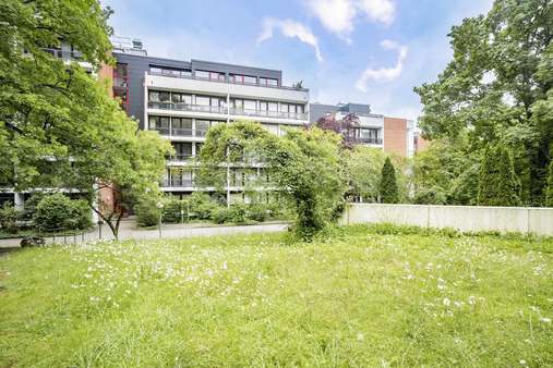 Hausansicht vom Park aus - Penthouse-Wohnung in 82319 Starnberg mit 177m² kaufen