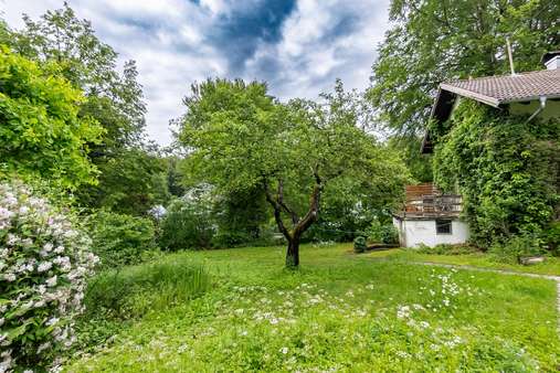 Idyllisch gelegenes Grundstück - Grundstück in 82319 Starnberg mit 1368m² kaufen