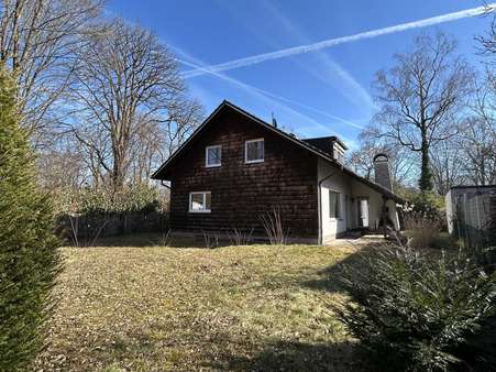 Gartenansicht - Einfamilienhaus in 81827 München mit 156m² kaufen