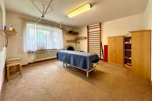 Wohnzimmer Ist-Zustand - Erdgeschosswohnung in 85757 Karlsfeld mit 53m² kaufen