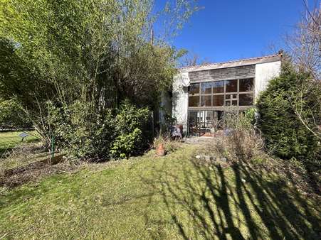 Gartenansicht - Doppelhaushälfte in 82152 Krailling mit 120m² kaufen