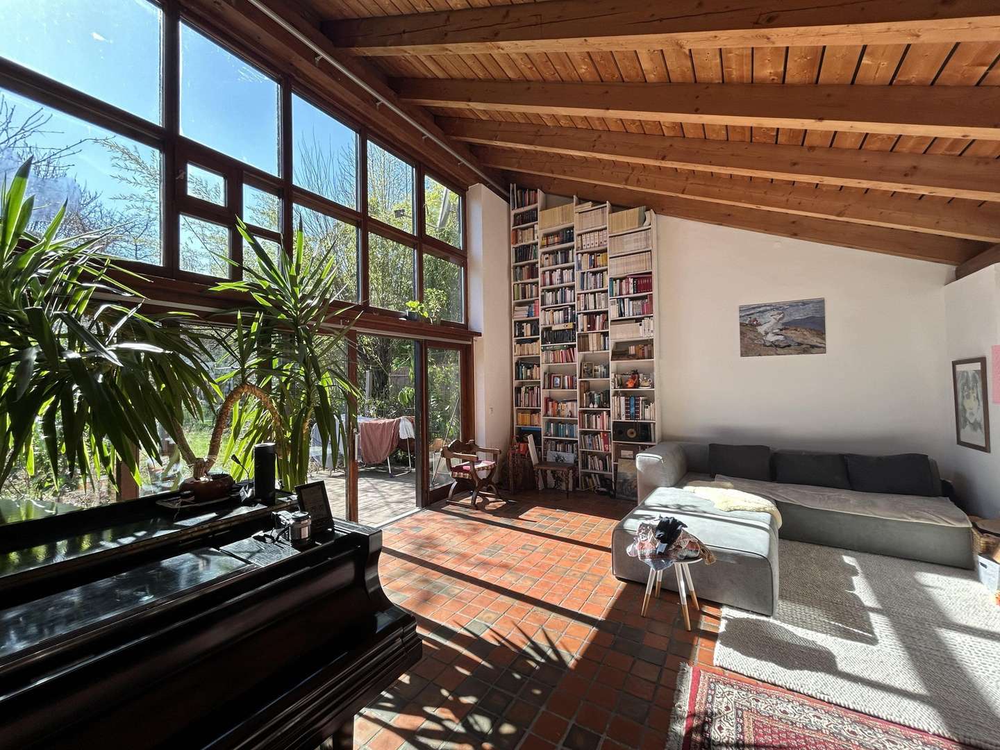 Wohnzimmer - Doppelhaushälfte in 82152 Krailling mit 120m² kaufen
