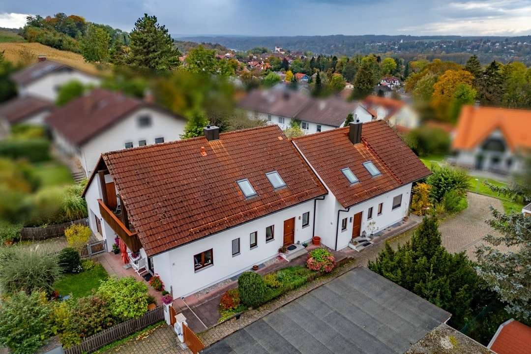 Drohnenansicht - Doppelhaushälfte in 82229 Seefeld mit 253m² kaufen