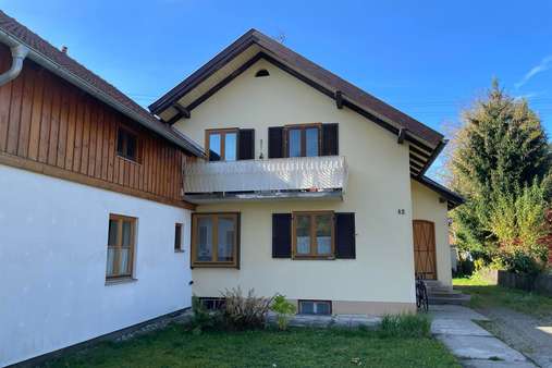 Ostansicht - Zweifamilienhaus in 86971 Peiting mit 233m² kaufen